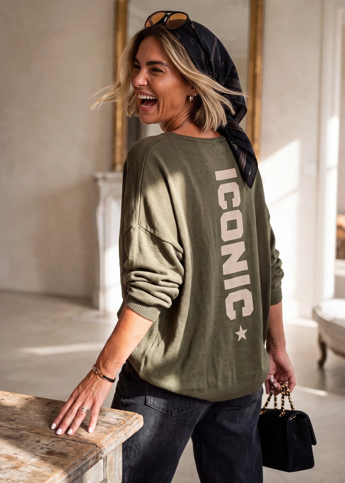 Pull ICONIC Kaki