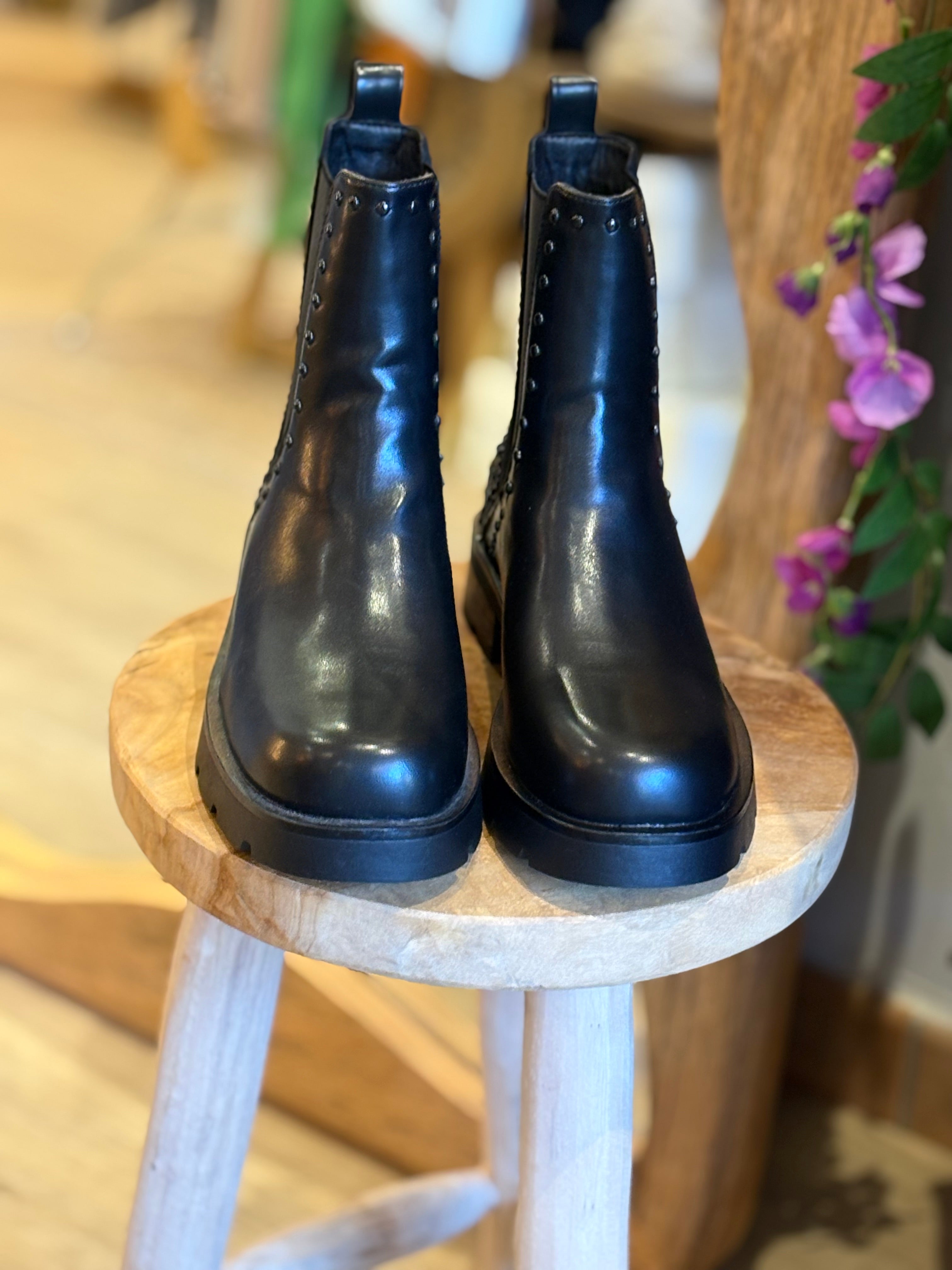 Boots Strass