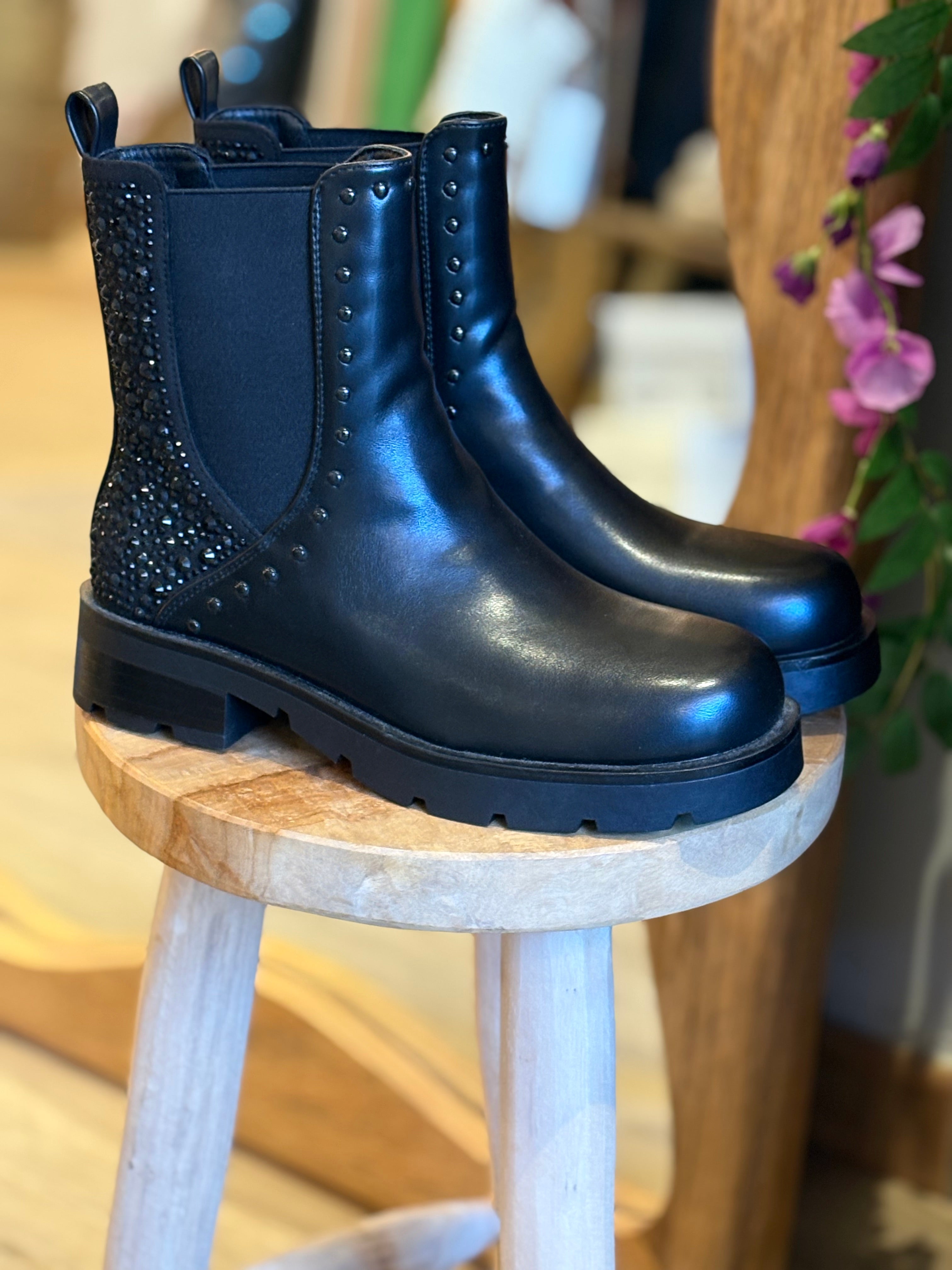 Boots Strass